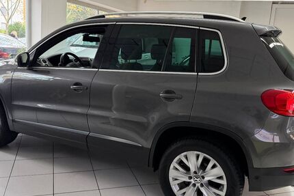 VW Tiguan 89.000 km 11.989 &euro; NEU ISENBURG 63263