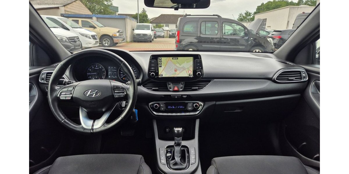 Hyundai i30 Passion +, Rückfahrkamera, Carplay, Navi, Sitz 85.411 km 14.990 &euro; Rodgau 63110