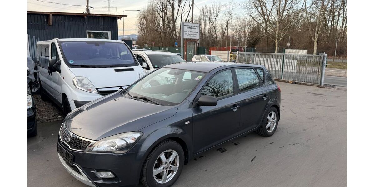 Kia Andere 186.000 km 2.999 &euro; Frankfurt am Main 60486