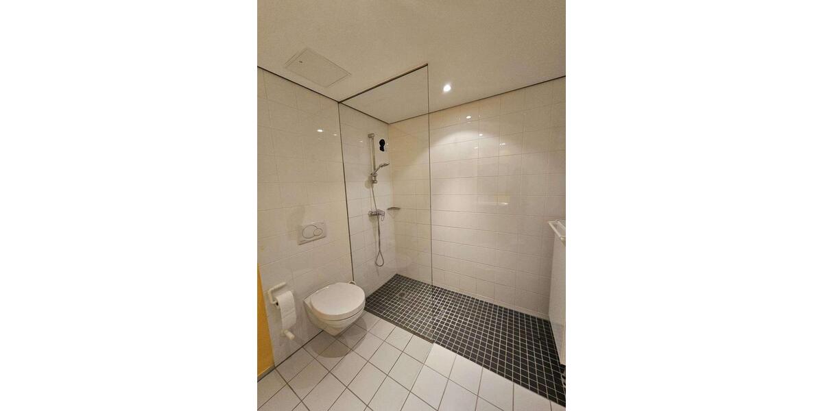 Etagenwohnung Frankfurt am Main Bockenheim - 2 Zimmer, 74 m&sup2;, 1.260&euro; | Angebot:25570860