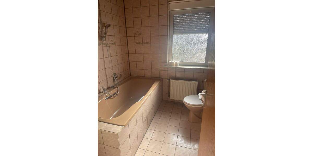 Doppelhaushälfte Frankfurt Harheim - 7 Zimmer, 170 m&sup2;, 600.000&euro; | Angebot:25820766