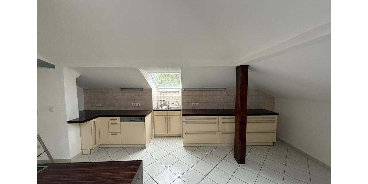 Dachgeschoßwohnung Babenhausen - 4 Zimmer, 100 m&sup2;, 1.500&euro; | Angebot:27620653