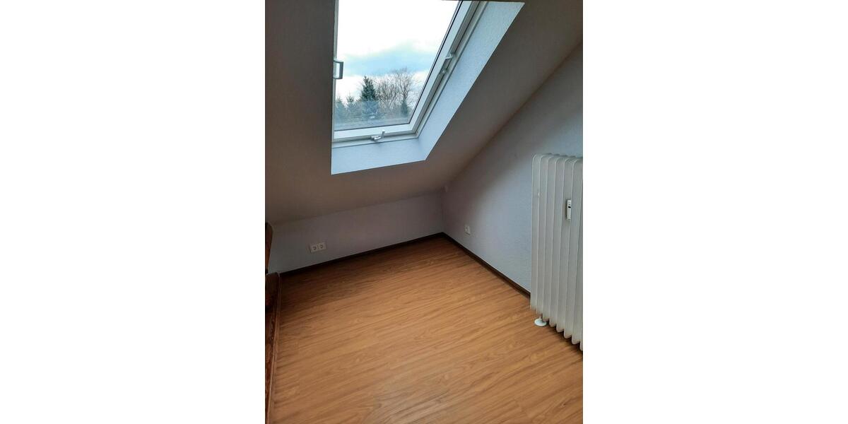 Dachgeschoßwohnung Frankfurt am Main Oberrad - 1 Zimmer, 42 m&sup2;, 950&euro; | Angebot:25968063