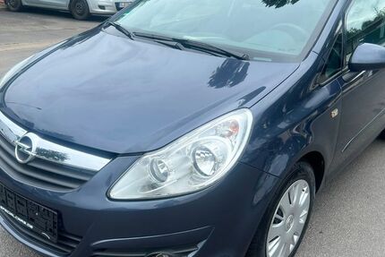 Opel Corsa 87.000 km 2.200 &euro; Offenbach 63069