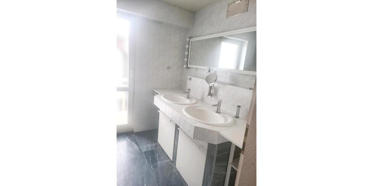 Etagenwohnung Groß-Zimmern Zimmern - 3 Zimmer, 92 m&sup2;, 1.000&euro; | Angebot:25542851