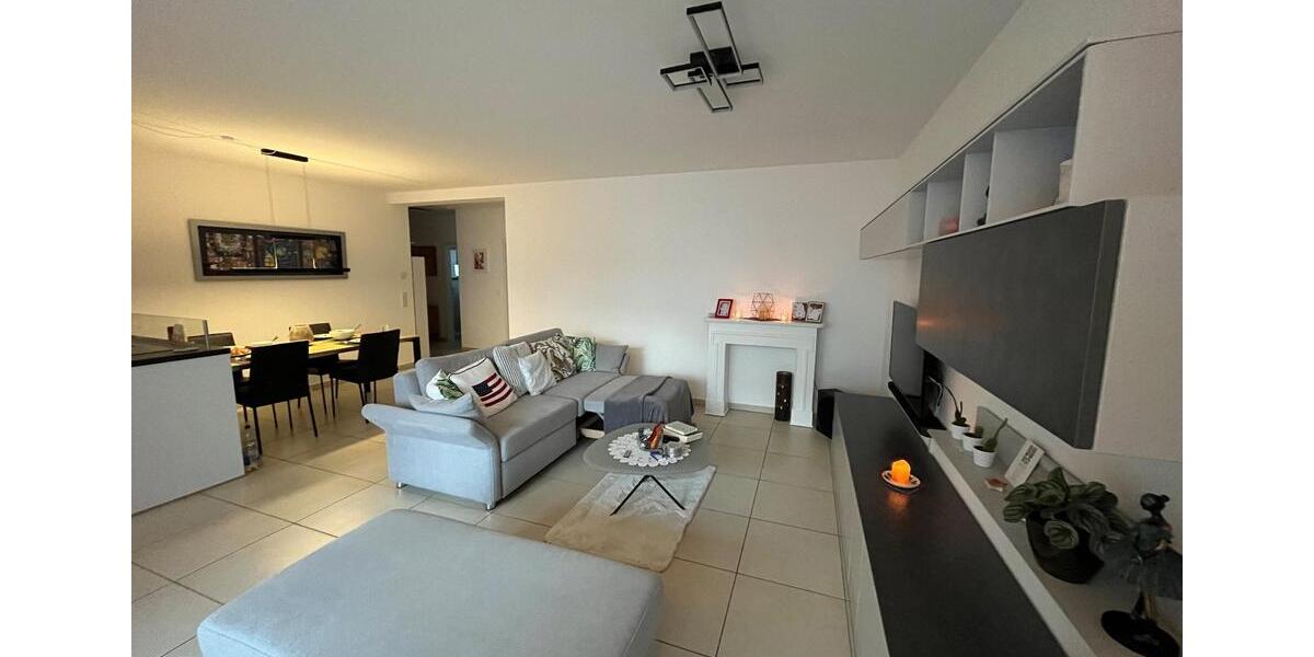 Etagenwohnung Aschaffenburg Damm - 3 Zimmer, 85 m&sup2;, 1.100&euro; | Angebot:25843215