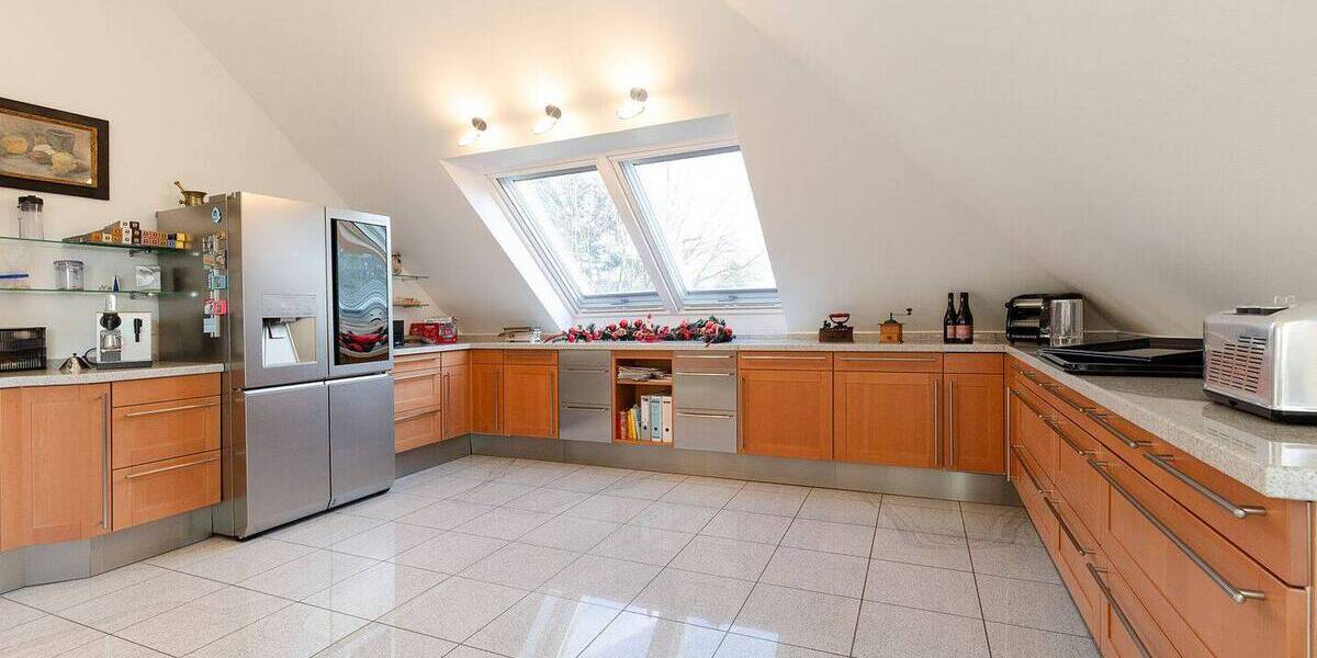 Etagenwohnung Frankfurt am Main Eschersheim - 6 Zimmer, 252 m&sup2;, 2.150.000&euro; | Angebot:25926994