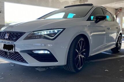 Seat Leon 130.000 km 18.600 &euro; Babenhausen 64832