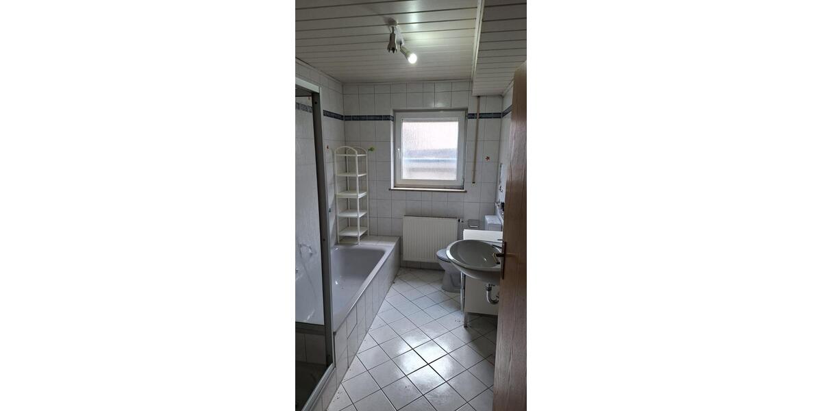 Dachgeschoßwohnung Glauburg - 6 Zimmer, 173 m&sup2;, 275.000&euro; | Angebot:26607916