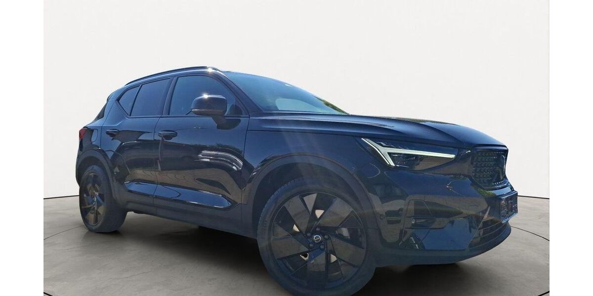 Volvo XC40 10.874 km 37.490 &euro; Friedberg 61169