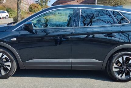 Opel Grandland (X) 64.000 km 16.900 &euro; Dietzenbach 63128