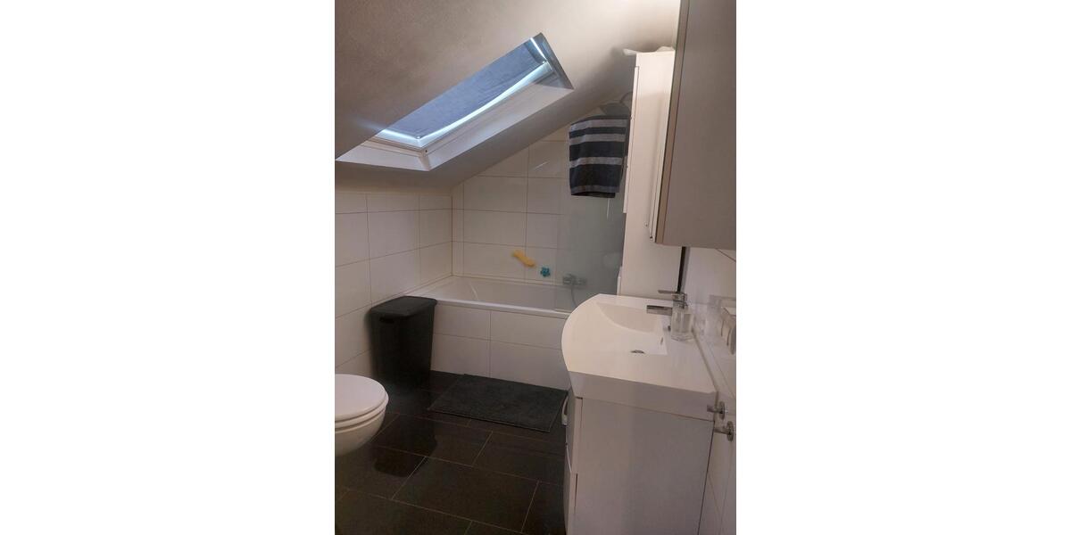 Dachgeschoßwohnung Hanau Groß-Steinheim - 3 Zimmer, 80 m&sup2;, 1.200&euro; | Angebot:25781382