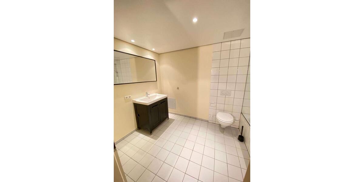 Etagenwohnung Frankfurt am Main Bockenheim - 2 Zimmer, 73 m&sup2;, 1.260&euro; | Angebot:25976065