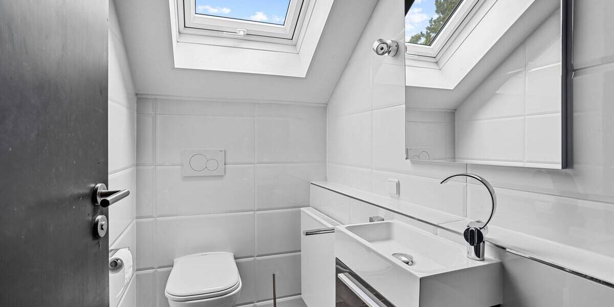 Einfamilienhaus Gelnhausen Haitz - 8 Zimmer, 354 m&sup2;, 950.000&euro; | Angebot:25685325