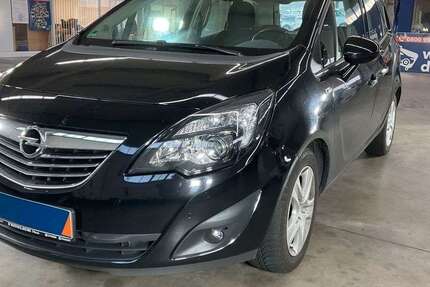 Opel Meriva 99.000 km 3.990 &euro; Frankfurt 65933