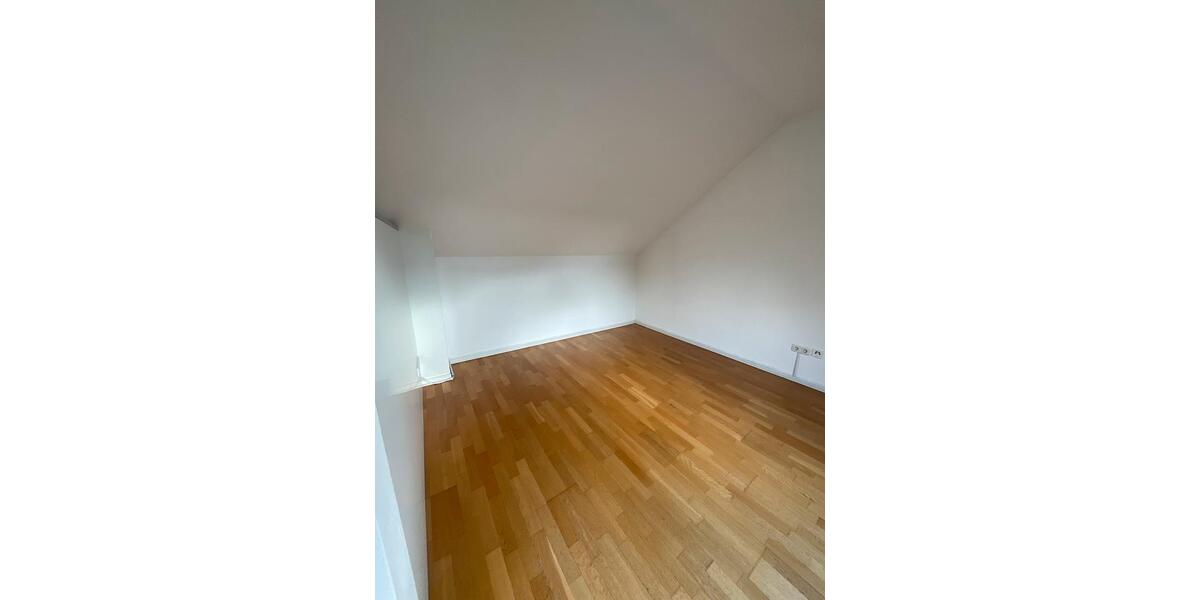 Etagenwohnung Frankfurt am Main Bergen-Enkheim - 2 Zimmer, 87 m&sup2;, 1.525&euro; | Angebot:23406603