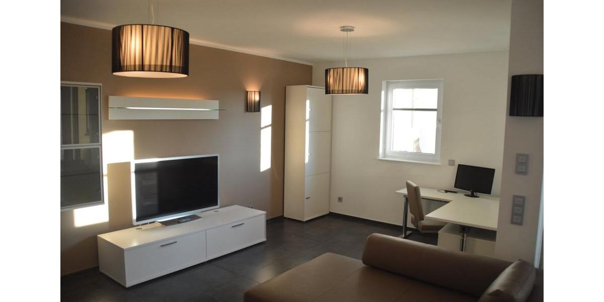 Etagenwohnung Offenbach am Main Hafen - 2 Zimmer, 86 m&sup2;, 1.650&euro; | Angebot:26496332