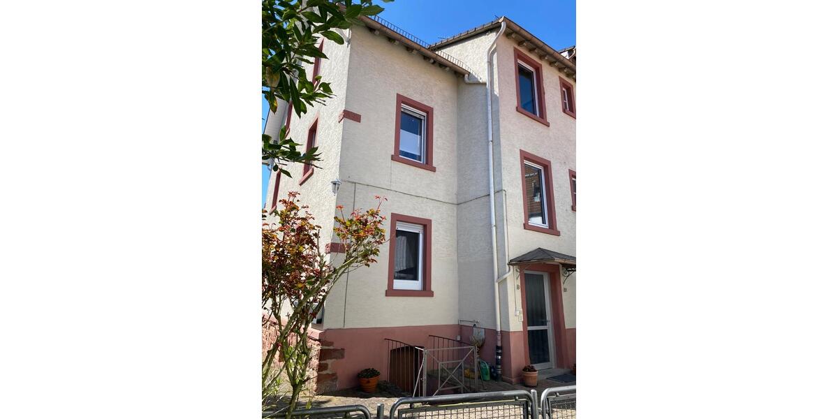 Mehrfamilienhaus, Wohnhaus Frankfurt am Main Bergen-Enkheim - 10 Zimmer, 210 m&sup2;, 740.000&euro; | Angebot:26201115