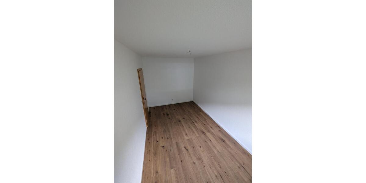 Erdgeschoßwohnung Hanau Kesselstadt - 3 Zimmer, 86 m&sup2;, 1.000&euro; | Angebot:25292063