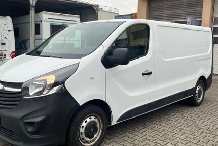 Opel Vivaro 240.000 km 8.390 &euro; Frankfurt am Main 65933