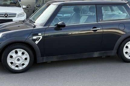 Mini ONE 278.000 km 2.499 &euro; Frankfurt am Main 60314