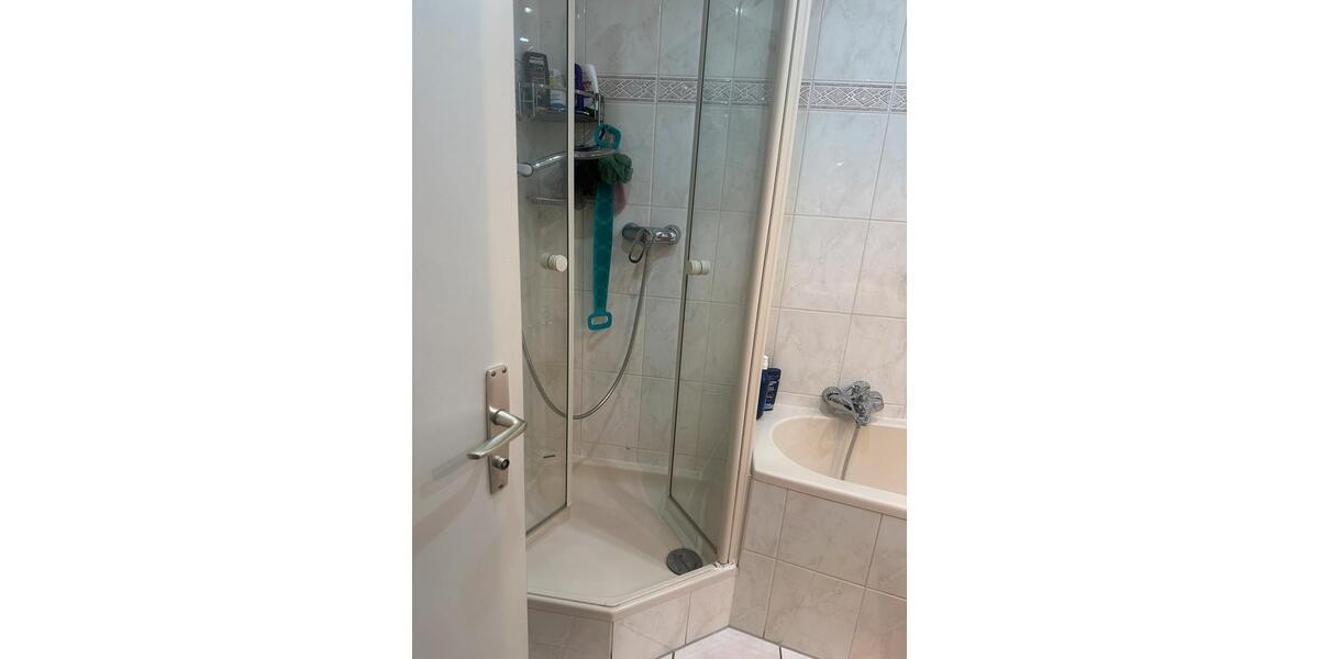 Etagenwohnung Frankfurt am Main Nied - 3 Zimmer, 86 m&sup2;, 1.400&euro; | Angebot:25853910