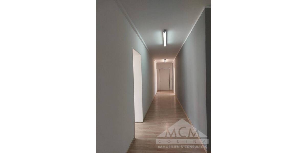 Gewerbeobjekt Frankfurt am Main Ostend - 5 Zimmer, 200 m&sup2;, 2.100&euro; | Angebot:25704447