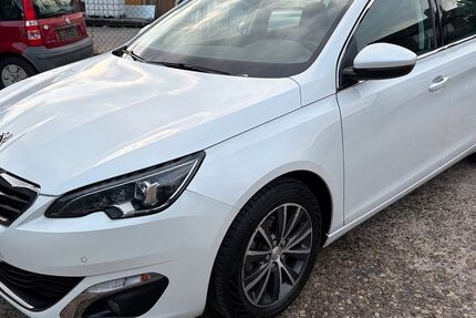 Peugeot 308 100.000 km 9.990 &euro; Egelsbach 63329