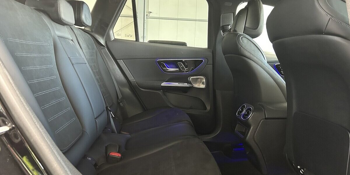 Mercedes-Benz GLC 300 e 4M AMG PREMIUM DISTRONIC-AHK-BURMESTER 29.535 km 58.439 &euro; Groß-Umstadt 64823