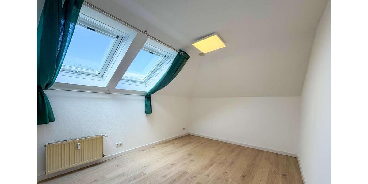 Dachgeschoßwohnung Friedberg (Hessen) - 3 Zimmer, 82 m&sup2;, 1.045&euro; | Angebot:24802461