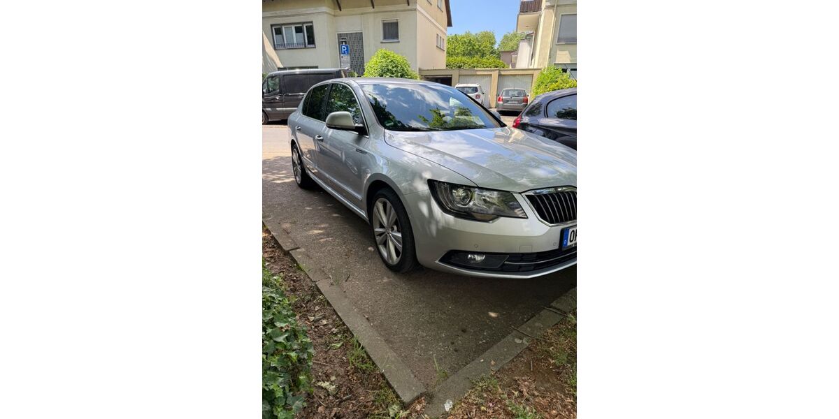 Skoda Superb 241.000 km 8.300 &euro; Offenbach am Main 63067