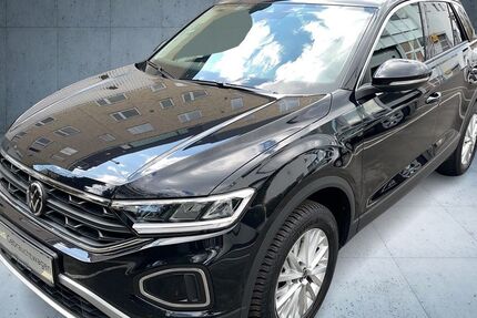 VW T-Roc 26.000 km 21.380 &euro; Frankfurt am Main 60528