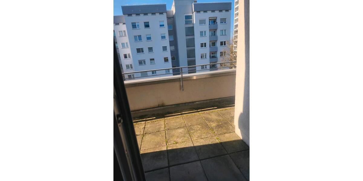 Etagenwohnung Steinbach (Taunus) - 4 Zimmer, 100 m&sup2;, 150&euro; | Angebot:25326466