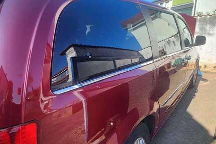 Chrysler Town & Country 195.000 km 7.900 &euro; Dreieich 63303