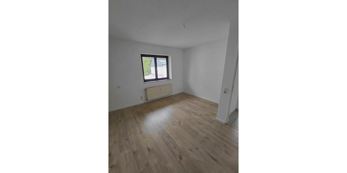 Etagenwohnung Großkrotzenburg - 3 Zimmer, 87 m&sup2;, 1.000&euro; | Angebot:26439321