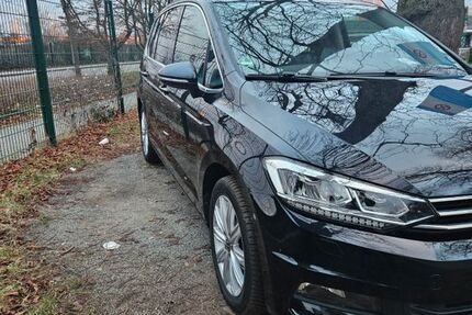 VW Touran 95.450 km 21.900 &euro; Frankfurt am Main 60326