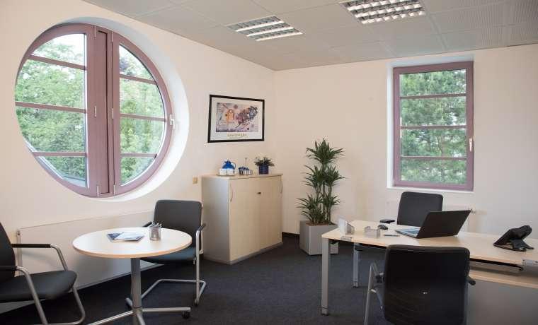 Gewerbeobjekt Bad Homburg vor der Höhe Berliner Siedlung/Gartenfeld - 199&euro; | Angebot:25967946