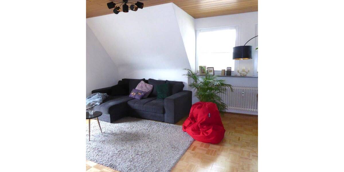 Etagenwohnung Friedrichsdorf - 4 Zimmer, 90 m&sup2;, 990&euro; | Angebot:26453427