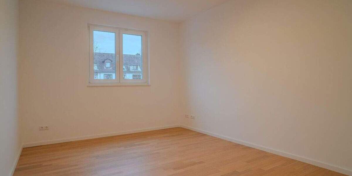 Etagenwohnung Frankfurt am Main Hausen - 4 Zimmer, 145 m&sup2;, 3.625&euro; | Angebot:25736904