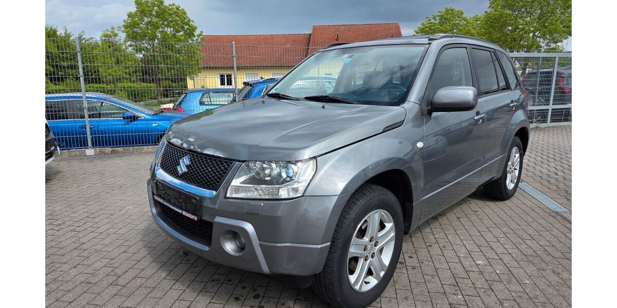 Suzuki Grand Vitara 189.000 km 2.950 &euro; Büdingen 63654