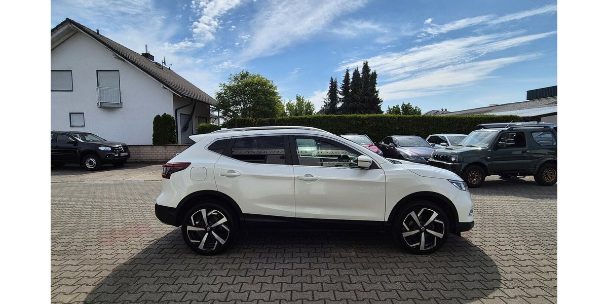 Nissan Qashqai Akari, Kamera, Android Auto, Panoramadach, 72.315 km 18.790 &euro; Rodgau 63110