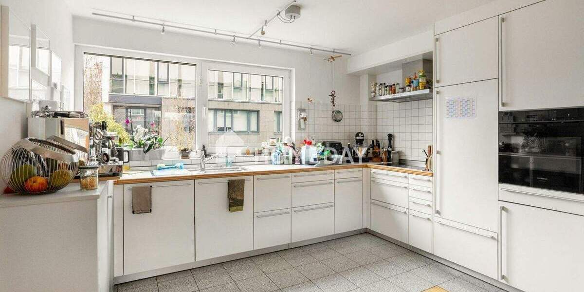 Reihenmittelhaus Frankfurt am Main Niederursel - 6 Zimmer, 166 m&sup2;, 989.000&euro; | Angebot:25708480