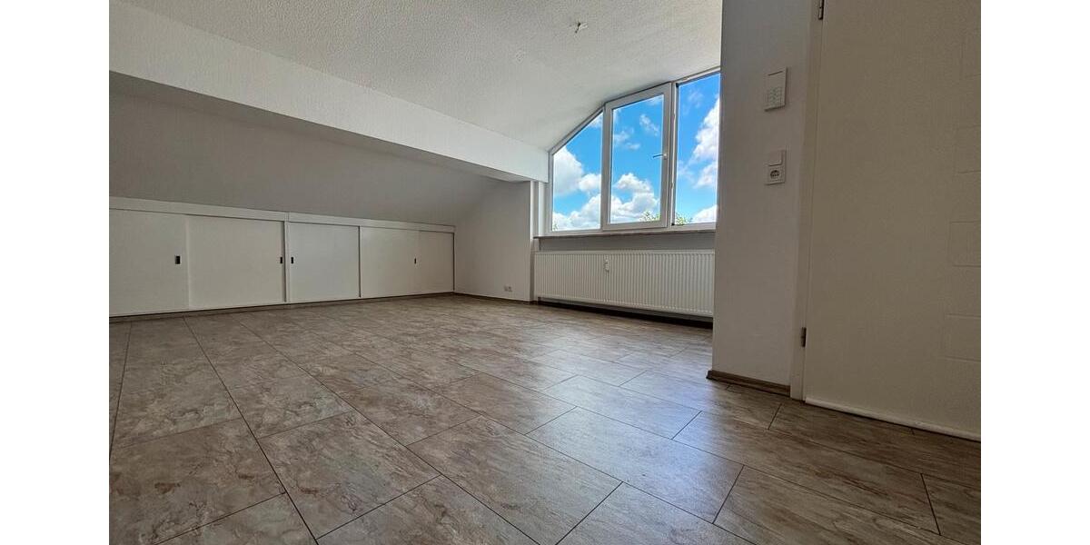 Dachgeschoßwohnung Freigericht - 2.5 Zimmer, 82 m&sup2;, 220.000&euro; | Angebot:26958582