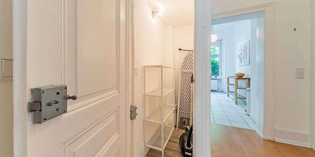 Etagenwohnung Frankfurt am Main Westend-Süd - 2 Zimmer, 67 m&sup2;, 2.460&euro; | Angebot:25661927