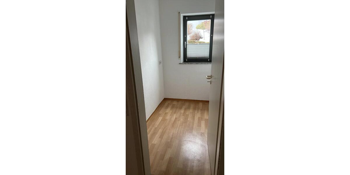 Etagenwohnung Niedernberg - 1 Zimmer, 61 m&sup2;, 530&euro; | Angebot:25833078