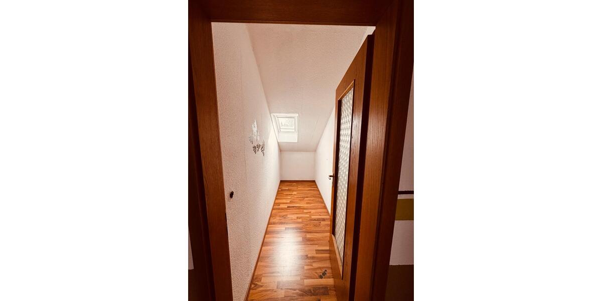 Einfamilienhaus Büdingen - 8 Zimmer, 178 m&sup2;, 409.000&euro; | Angebot:26008707