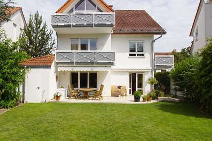 Haus Friedrichsdorf - 6 Zimmer, 231 m&sup2;, 990.000&euro; | Angebot:27714728