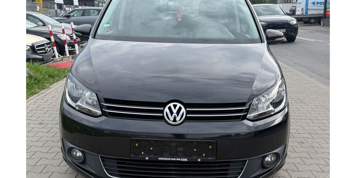 VW Touran 134.127 km 10.599 &euro; Dietzenbach 63128