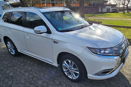 Mitsubishi Plug-in Hybrid Outlander 81.000 km 22.450 &euro; Gelnhausen 63571
