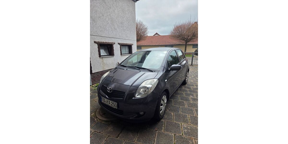 Toyota Yaris 166.000 km 4.900 &euro; Büdingen 63654